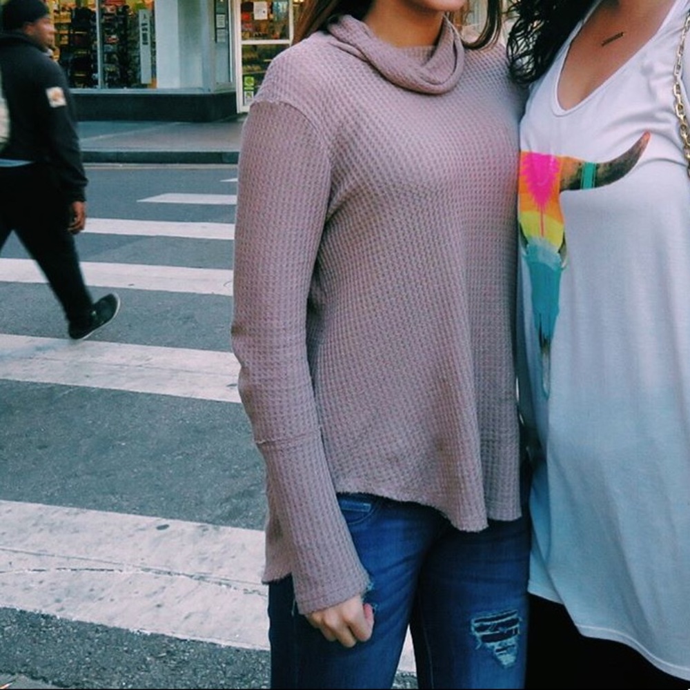 Pacsun turtle neck